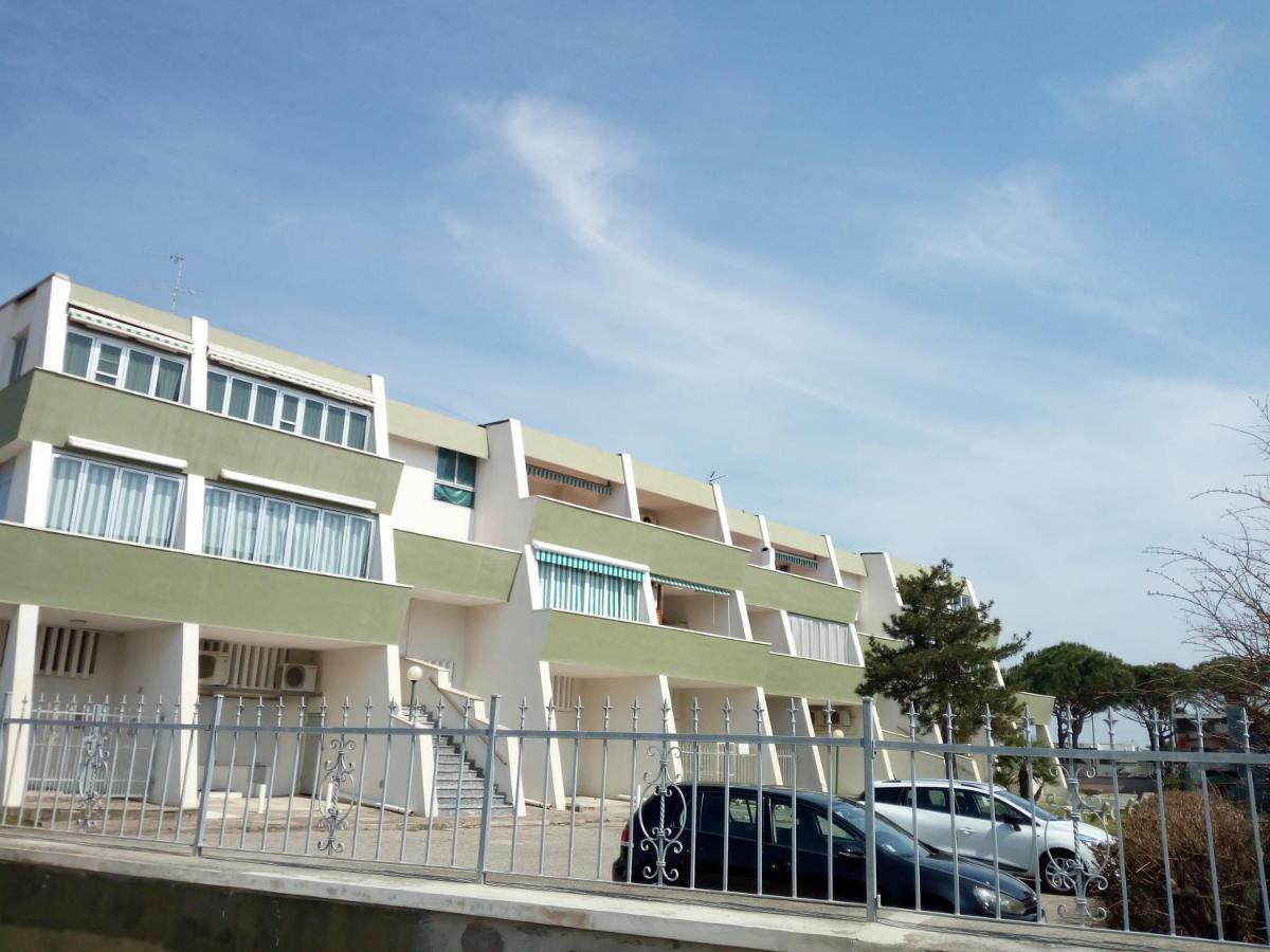 Faro 23 Apartment Lido delle Nazioni Exterior photo